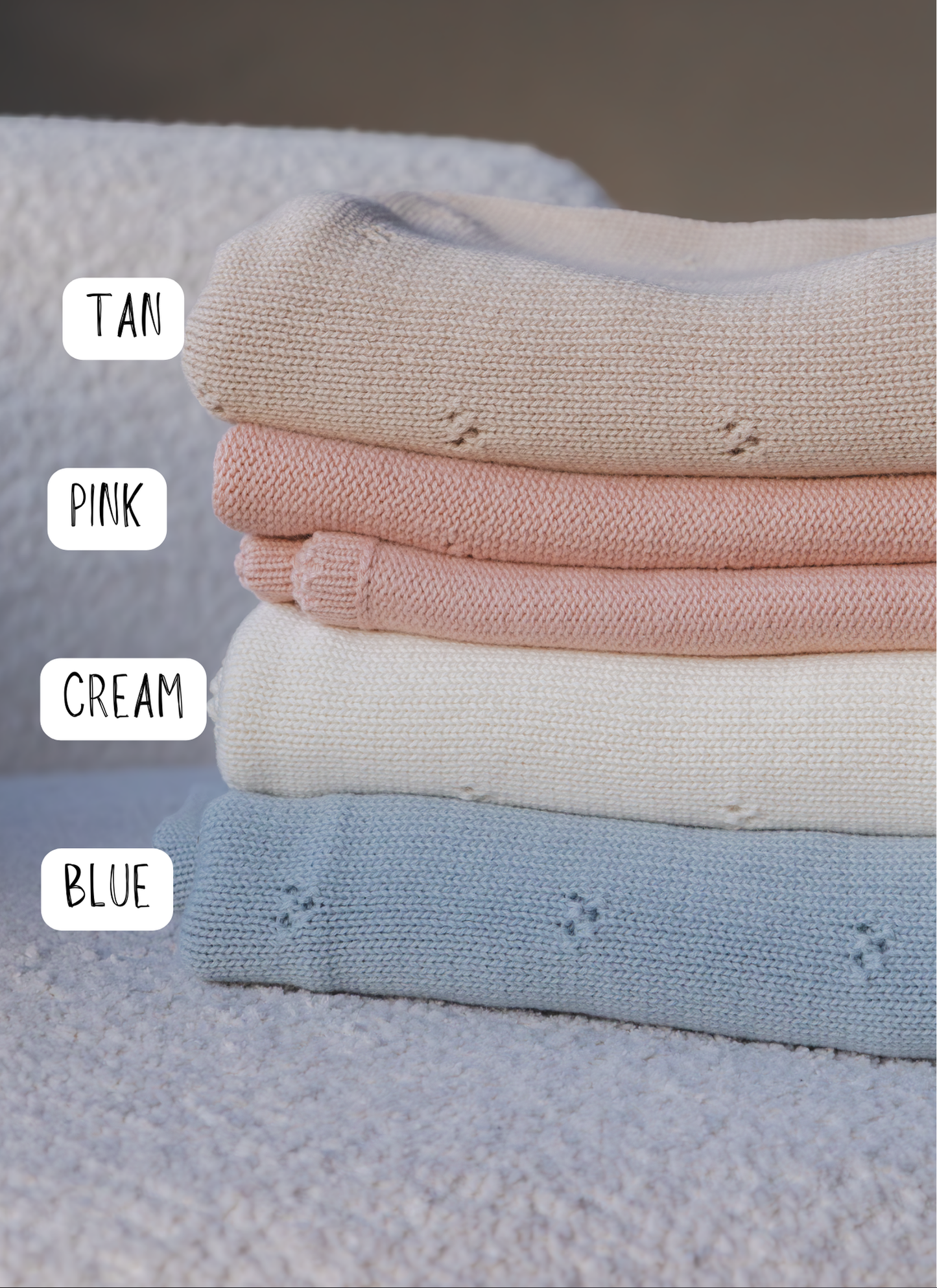 Customized scalloped baby blanket